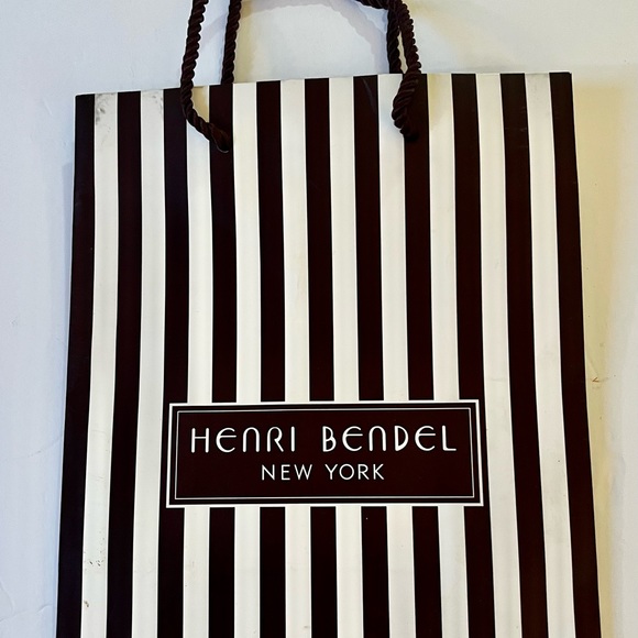 NWOT 🌷🎀💯Henri Bendel Ring Box, Signature Original Dust-bag & Shopping  Bag💕 - Picture 12 of 14
